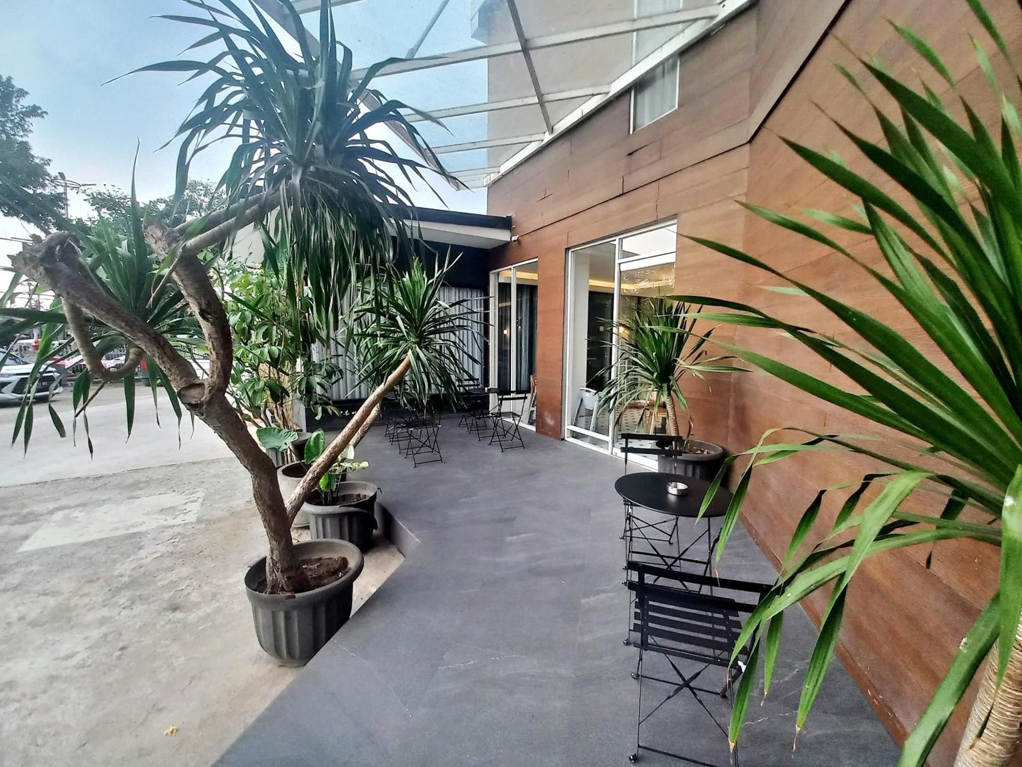 Hotel 88 Kedoya Jakarta Luaran gambar